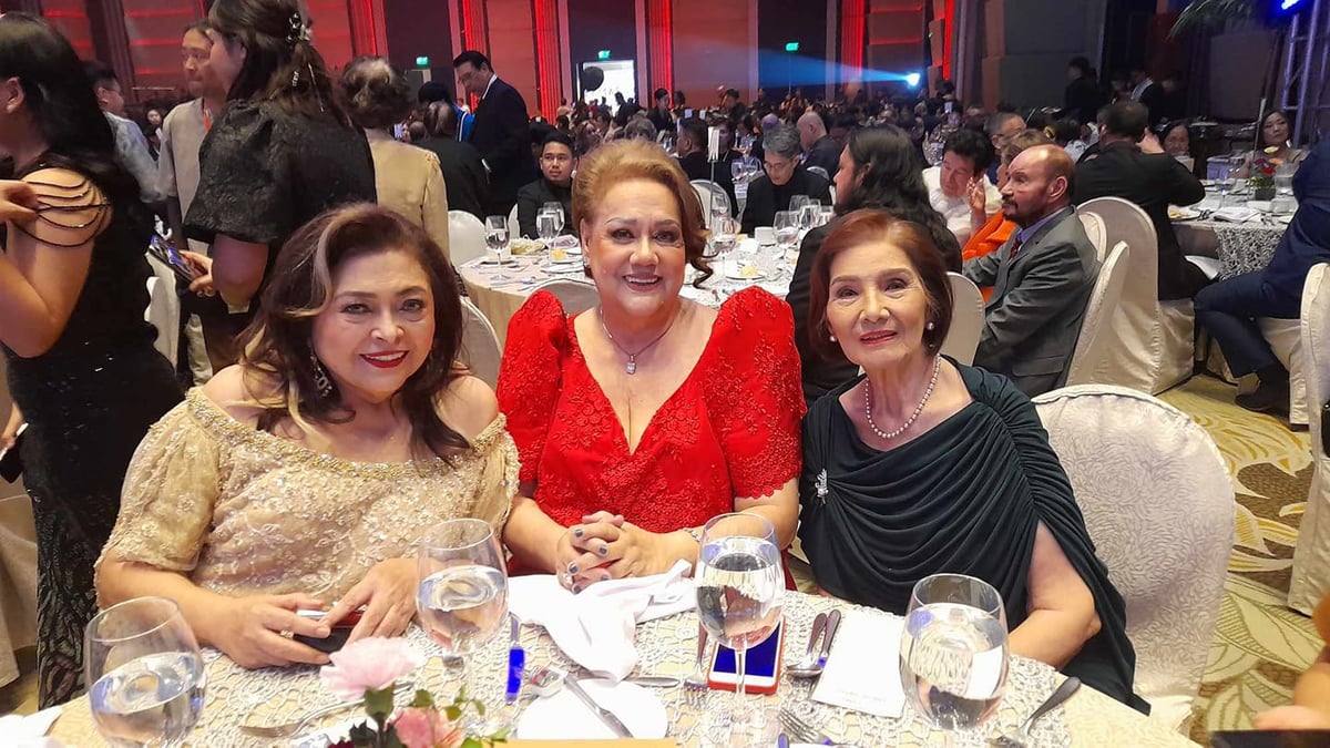 VETERAN actresses (from left) Marissa Delgado, Divina Valencia and Eva Darren.